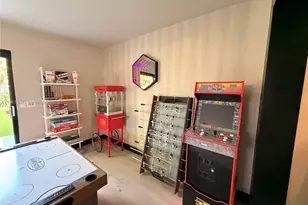 920 SW 50th Ave, Plantation, FL 33317 - Photo 13