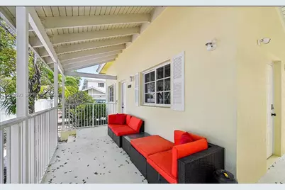 380 NW 20th St #8, Miami, FL 33127 - Photo 17