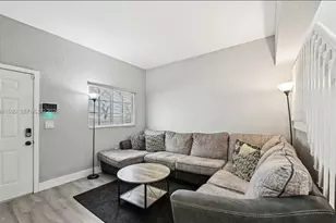 380 NW 20th St, Miami, FL 33127 - Photo 7