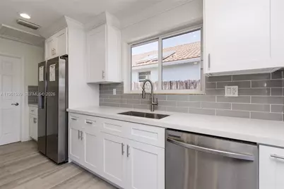 922 Nautilus Isle, Dania Beach, FL 33004 - Photo 7