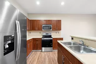 1049 NE 42nd Pl, Homestead, FL 33033 - Photo 7