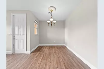 1049 NE 42nd Pl #1049, Homestead, FL 33033 - Photo 5