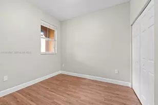 1049 NE 42nd Pl, Homestead, FL 33033 - Photo 13