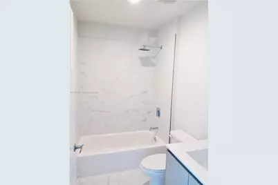 2555 NE 193rd St #2204, Miami, FL 33180 - Photo 33