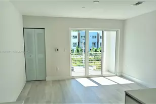 2555 NE 193rd St, Miami, FL 33180 - Photo 15