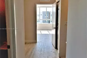 2555 NE 193rd St, Miami, FL 33180 - Photo 29