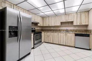 141 SW 96th Terrace, Plantation, FL 33324 - Photo 7