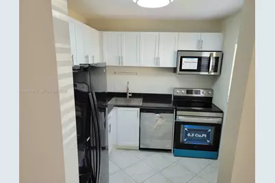 12016 S Greenway Cir S #108, Royal Palm Beach, FL 33411 - Photo 7