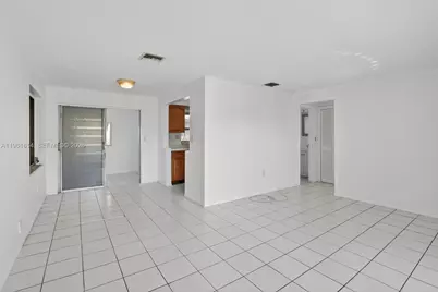 6853 NW 26th Ct, Sunrise, FL 33313 - Photo 7