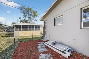 6853 NW 26th Ct, Sunrise, FL 33313 - Photo 21