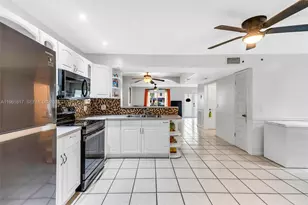 7345 NW 75th St, Tamarac, FL 33321 - Photo 11