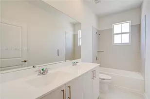 2728 SE 24th Ct, Homestead, FL 33035 - Photo 11