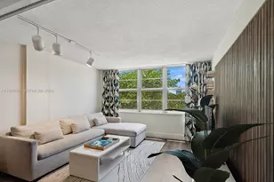 1020 Meridian Ave, Miami Beach, FL 33139 - Photo 3