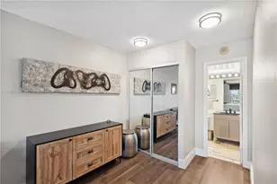1020 Meridian Ave, Miami Beach, FL 33139 - Photo 17