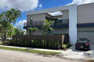 1700 NE 18th St, Fort Lauderdale, FL 33305 - Photo 3