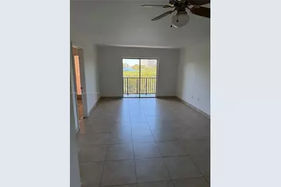 4805 NW 7th St #408-15, Miami, FL 33126 - Photo 3