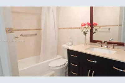 19877 E Country Club Dr #3104, Aventura, FL 33180 - Photo 3
