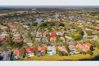 2621 Oakbrook Ln, Weston, FL 33332 - Photo 3