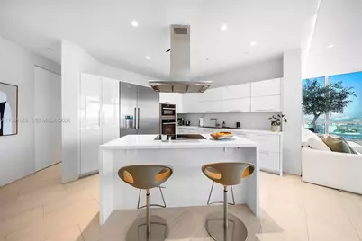 100 S Pointe Dr #1409/10, Miami Beach, FL 33139 - Photo 15