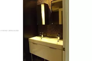 2642 NW 33rd St, Oakland Park, FL 33309 - Photo 3