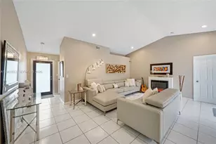 16322 SW 76th St, Miami, FL 33193 - Photo 3