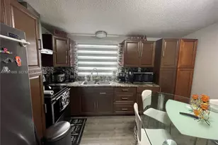 19800 SW 180th Ave, Miami, FL 33187 - Photo 5