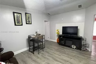 19800 SW 180th Ave, Miami, FL 33187 - Photo 9