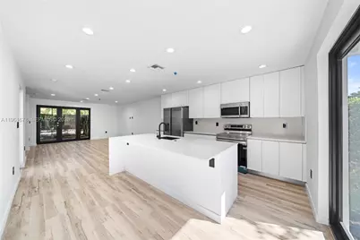 11 NE 51 St #3, Miami, FL 33137 - Photo 3