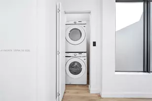 11 NE 51st St, Miami, FL 33137 - Photo 21