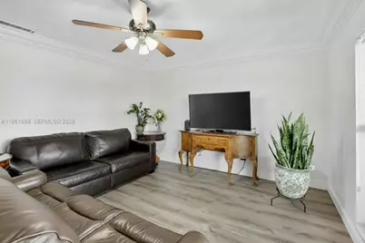 4221 NW 114th Ave, Sunrise, FL 33323 - Photo 7
