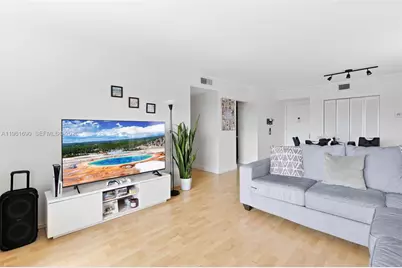 4400 Hillcrest Dr #901B, Hollywood, FL 33021 - Photo 3