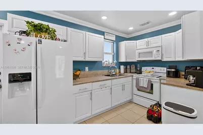 22301 SW 117th Pl, Miami, FL 33170 - Photo 11