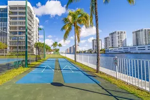 800 Parkview Dr, Hallandale Beach, FL 33009 - Photo 39