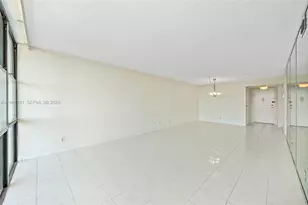 800 Parkview Dr, Hallandale Beach, FL 33009 - Photo 19