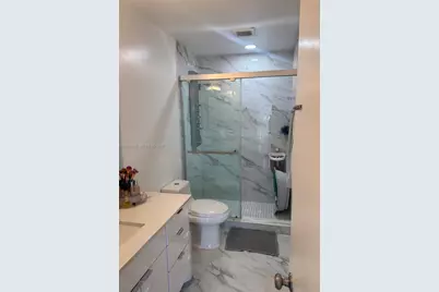 2758 W 60th St #55, Hialeah, FL 33016 - Photo 9