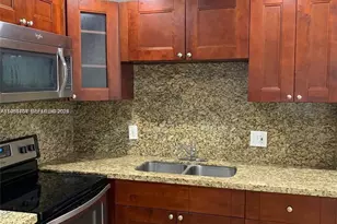 8704 NW 38th Dr, Coral Springs, FL 33065 - Photo 9