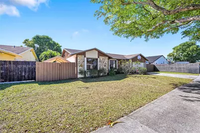 13010 SW 119th St, Miami, FL 33186 - Photo 5