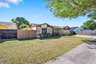 13010 SW 119th St, Miami, FL 33186 - Photo 5