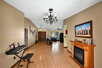 13010 SW 119th St, Miami, FL 33186 - Photo 13