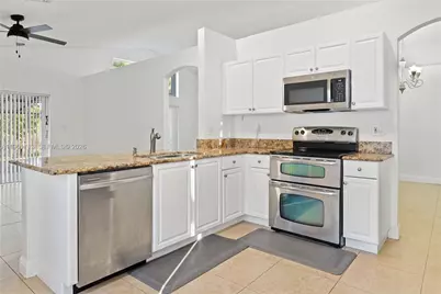 17491 SW 33rd St, Miramar, FL 33029 - Photo 13