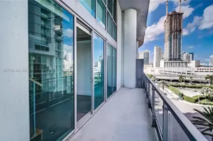 90 SW 3rd St, Miami, FL 33130 - Photo 3