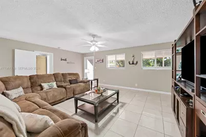 1916 N 36th Ave, Hollywood, FL 33021 - Photo 11