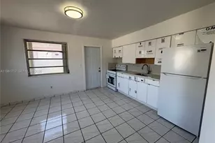 2752 SW 25th Ter, Miami, FL 33133 - Photo 3