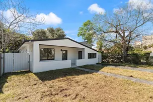 860 NW 70th St, Miami, FL 33150 - Photo 3