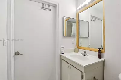 7200 NW 114th Ave #106, Doral, FL 33178 - Photo 23