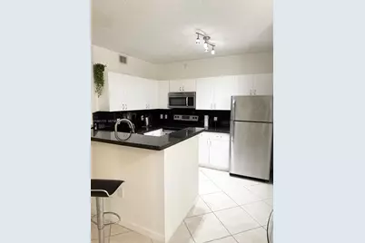 19501 E Country Club Dr #9104, Aventura, FL 33180 - Photo 3