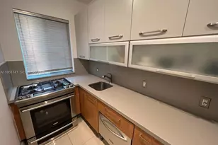 526 15th St, Miami Beach, FL 33139 - Photo 7