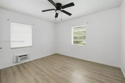 3267 Franklin Ave #Upstairs, Miami, FL 33133 - Photo 5