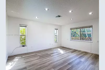 10028 SW 127th St, Miami, FL 33176 - Photo 9