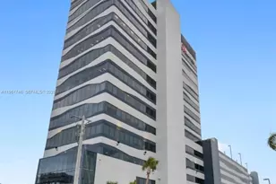 19790 W Dixie Hwy, Aventura, FL 33180 - Photo 1